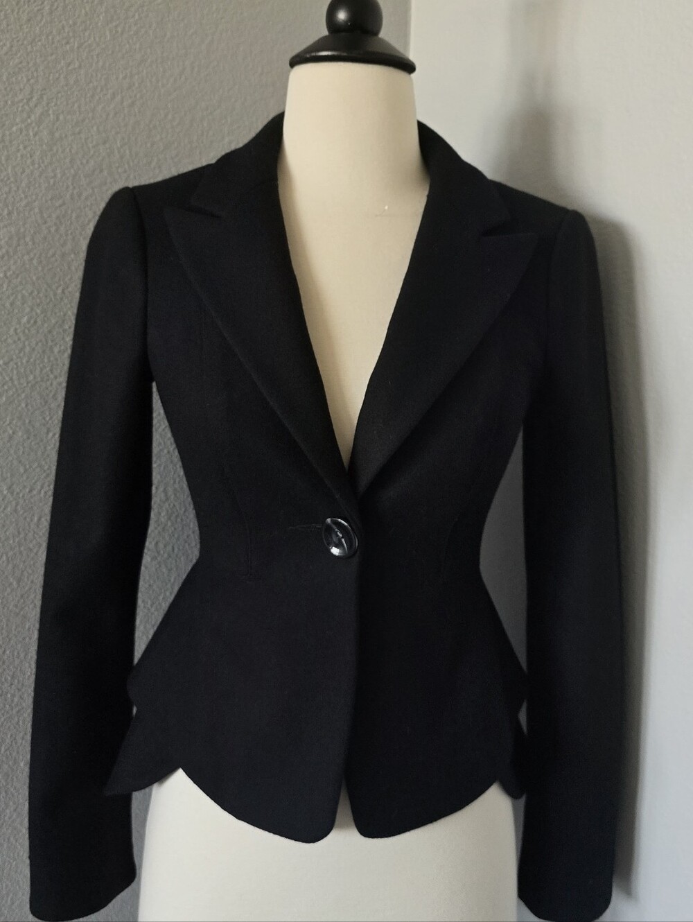 bebe Black Tailored One-Button Blazer size 0